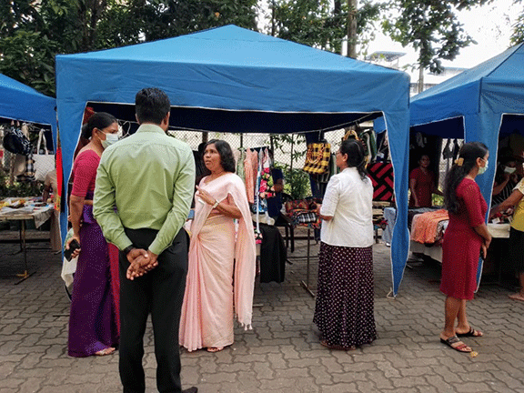 The monthly trade fair organized by the Small Business Development Division (2022-11-28)
