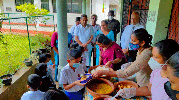 "Providing a nutritious meal to school children" programme 2022-10-19
