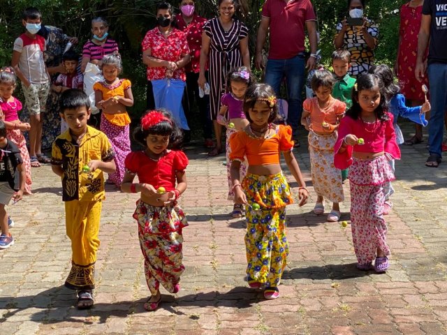 Sigithi Bak Maha Fiesta (2022-04-08)