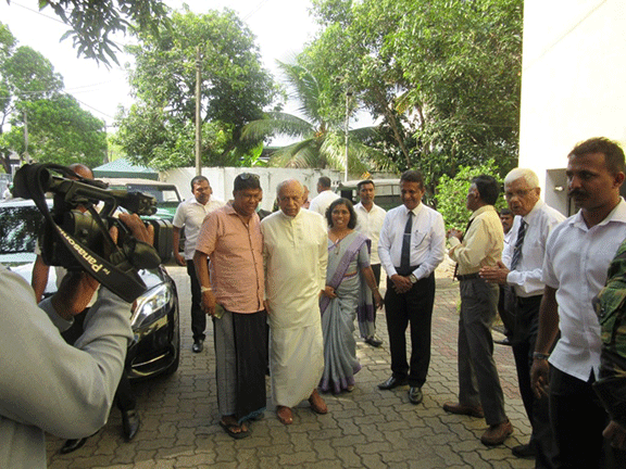 Distribution of coconut saplings at Maharagama divisional secretariat (2023-04-18) 