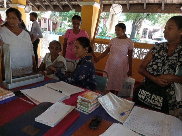 medical clinic for the members of Thalapathpitiya samurdhi society 2023-11-06