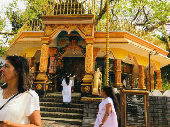 In conjunction with the National Independence Day “Atawisi Buddha Puja pinkama” at Maharagama Vipasyarama temple 2024-02-07