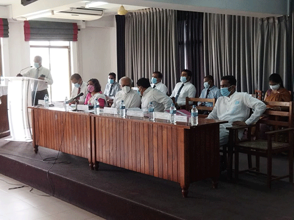 the Budget 2022 Ensuring Home Economic and Food Security through Strengthening the Rural Product Economy A series of seminars in the Maharagama Divisional Secretariat Division(2021-12-21) 