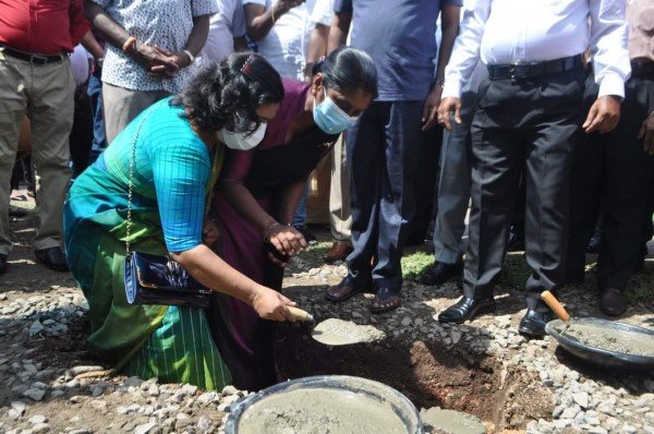 The inaugural ceremony of the project-Madiwela Mirihana "HADWATH YAA KARANA GAME PAALAMA" (හදවත් යා කෙරෙන ගමේ පාලම වැඩසටහන" යටතේ මාදිවෙල මිරිහාන ප්‍රධාන ඇළ හරහා බෝධිය පාර හා මිරිහාන පාර යාකරන පාළම ඉදිකිරීමේ ව්‍යාපෘතියේ ආරම්භක උත්සවය-2021-03-14) 